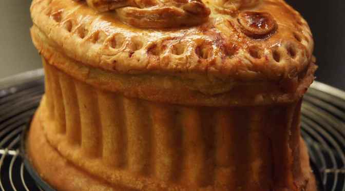 Pâté en croûte Richelieu, eine festliche Pastete für den Kulinarischen Adventskalender