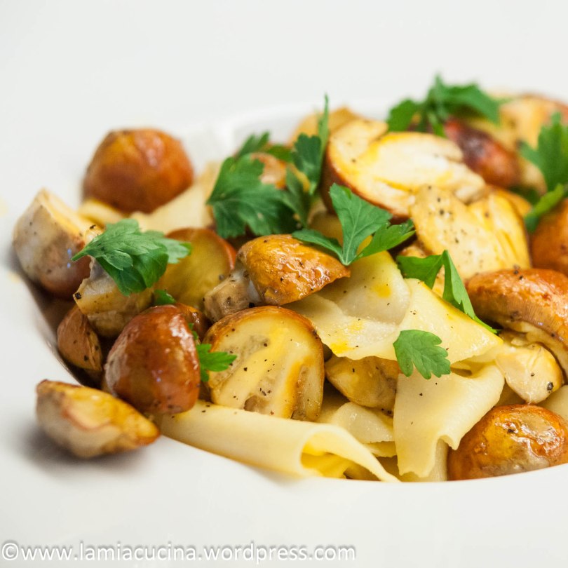 Ovoli mit Pappardelle