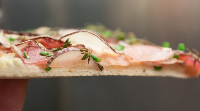 Bunter Kartoffel-Flammkuchen