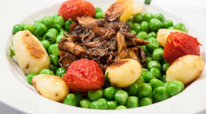 Kalbsschwanz geschmort, mit Pfifferlingen