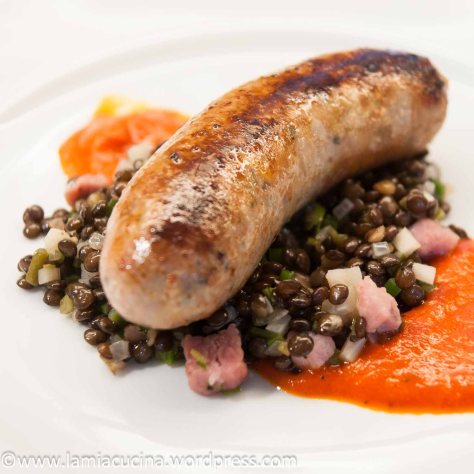 Salsiccia mit Linsen