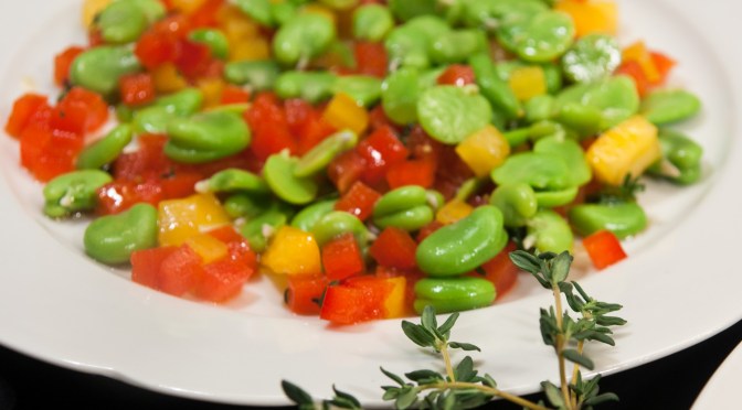 Peperonisalat mit Fave