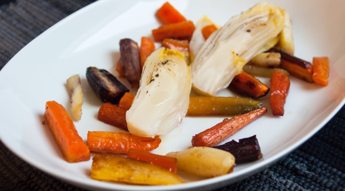 Yuzu-Zitronengras-Chicorée Sous-vide mit confierten Ingwerkarotten