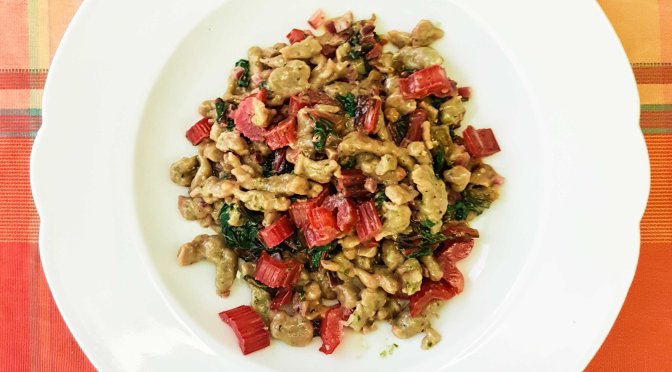 Kürbiskernknöpfli mit Krautstielen