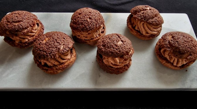 Choux craquelin au chocolat